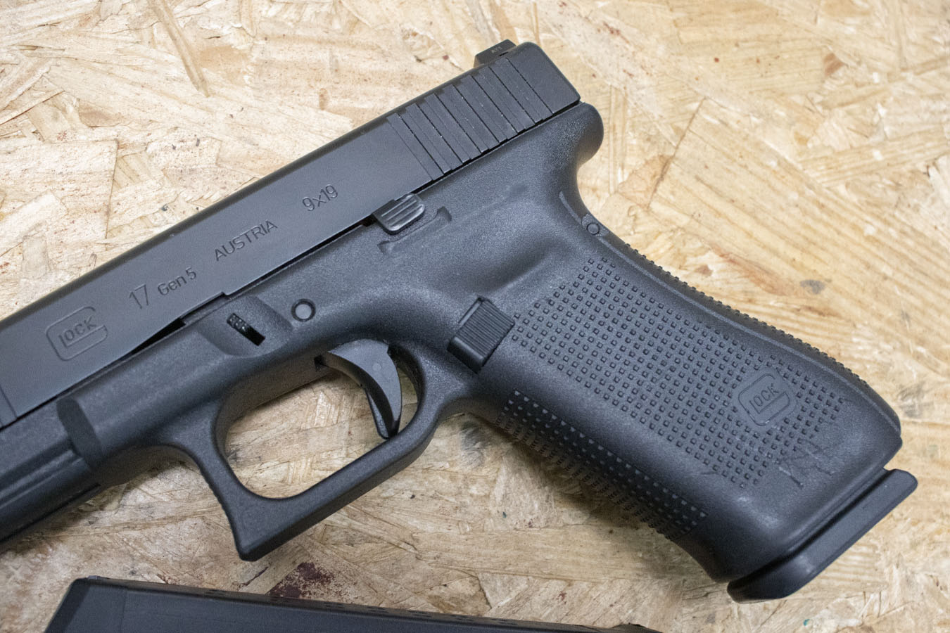 GLOCK 17 Gen5 9mm Police Trade-In Pistols (Good Condition)